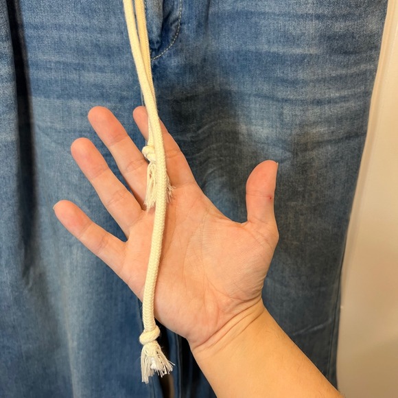 Wonderly Denim Wide Leg Paperbag Waist Jeans Cropped Blue Women's size 10 - Picture 3 of 13